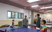 展体育风采 育健康少年